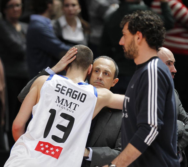 El prestigioso objetivo de Rafa Casal, para muchos uno de los mejores fot�grafos de baloncesto del mundo, nos descubre algunas de las mejores im�genes de la primera jornada de la Copa del Rey.