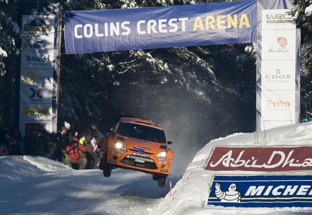 El noruego Henning Solberg al volante de su Ford Fiesta RS en el transcurso de la quinta etapa.