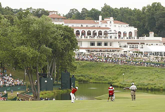 Preciosa perspectiva de la Casa Club del Congressional Country Club en Bethesda.