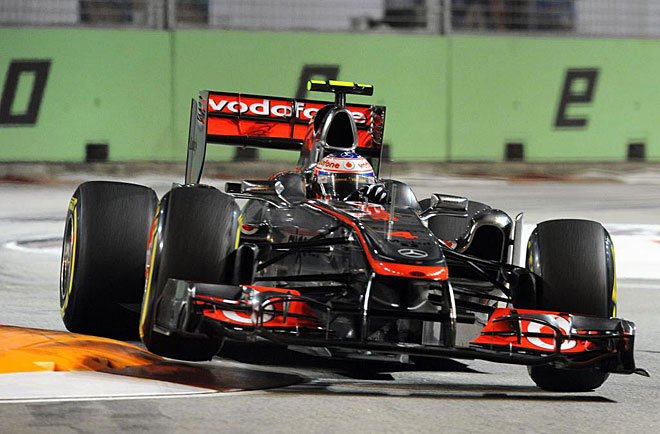 El piloto brit�nico firm� una gran carrera e incluso estuvo a punto de poner en aprietos a Vettel en el tramo final de la prueba.