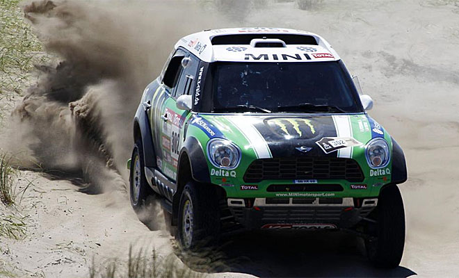 El franc�s comenz� el rally entre las primeras posiciones buscando un nuevo triunfo en el Dakar.