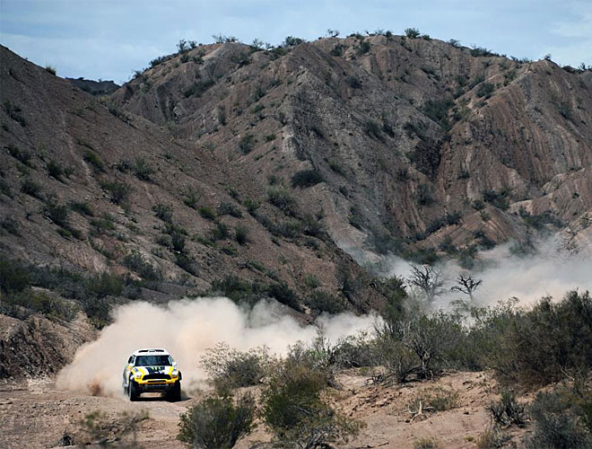 El piloto espa�ol est� lejos del liderato pero no tira la toalla