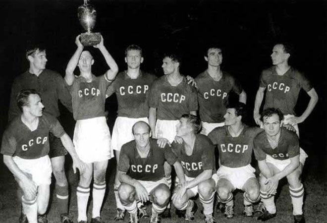La URSS se llevaba la primera edici�n de la Eurocopa despu�s de ganar en la final a Yugoslavia.