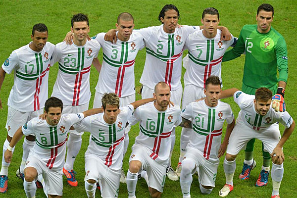 Paulo Bento apost� por estos once jugadores para buscar las semifinales.