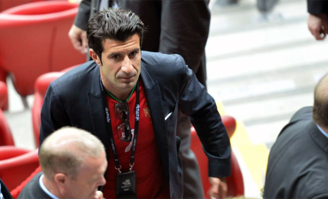 Visto lo visto, Figo quiz� aportar�a m�s en el c�sped que otros...