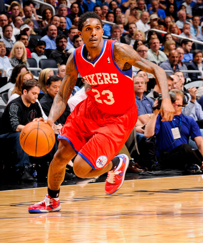 Lou Williams abandona los Sixers y firma con los Hawks de su Atlanta natal. El acuerdo multianual gira sobre los cinco millones anuales.