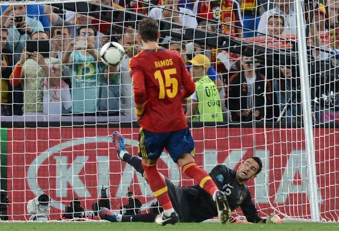 Sergio tir� contra Portugal y se atrevi� a hacerlo de Panenka. Se veng� de su error contra el Bayern.
