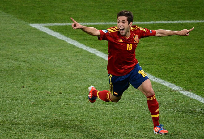 Jordi Alba firm� el 2-0 a pase de Xavi despu�s de recorrerse medio campo como si fuese Bolt.