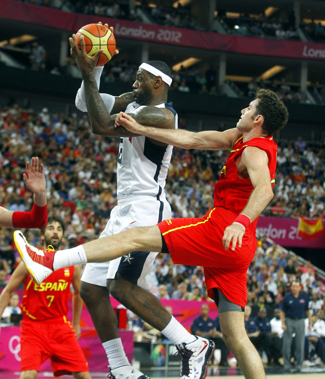 Espa�a y Estados Unidos volvieron a ofrecer uno de los mejores espect�culos nunca visto en una cancha. El choque fue un duelo de t� a t� en el que el equipo americano tuvo que sudar la victoria hasta el final.