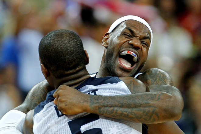 Espa�a y Estados Unidos volvieron a ofrecer uno de los mejores espect�culos nunca visto en una cancha. Uno de los protagonistas de este choque fue LeBron James, que como ya hiciera Jordan en el 92, ha ganado el oro ol�mpico, el anillo NBA, el MVP de las Finales y el MVP de la temporada regular.