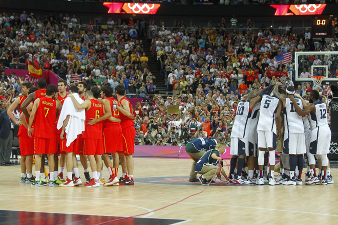 Espa�a y Estados Unidos volvieron a ofrecer uno de los mejores espect�culos nunca visto en una cancha. Tras el choque el equipo estadounidense explot� de alegr�a mientras que Espa�a se conformaba con una plata que vuelve a saber a oro.