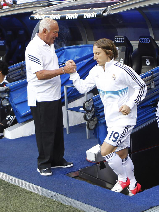 El Madrid recibe al Granada en el Bernabéu - Fotogalería - MARCA.com