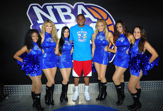 El Muelle del Arenal de Bilbao ha vivido el fin de semana del 15 y 16 de septiembre toda la emoci�n de la NBA. El jugador de los Hornets Eric Gordon y el 'dance team' de los Magic han hecho las delicias de miles de aficionados.