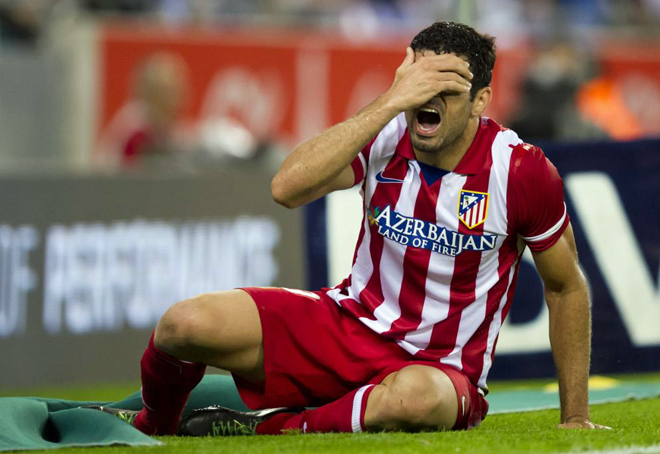 Un gol en propia puerta de Courtois evita el liderato en solitario del Atl�tico de Madrid. Perdi� ante el Espanyol, que con entrega y defensa borraron las se�as de identidad del grupo de Simeone.