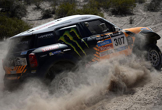 El argentina sigue en la pelea por ganar el coches.