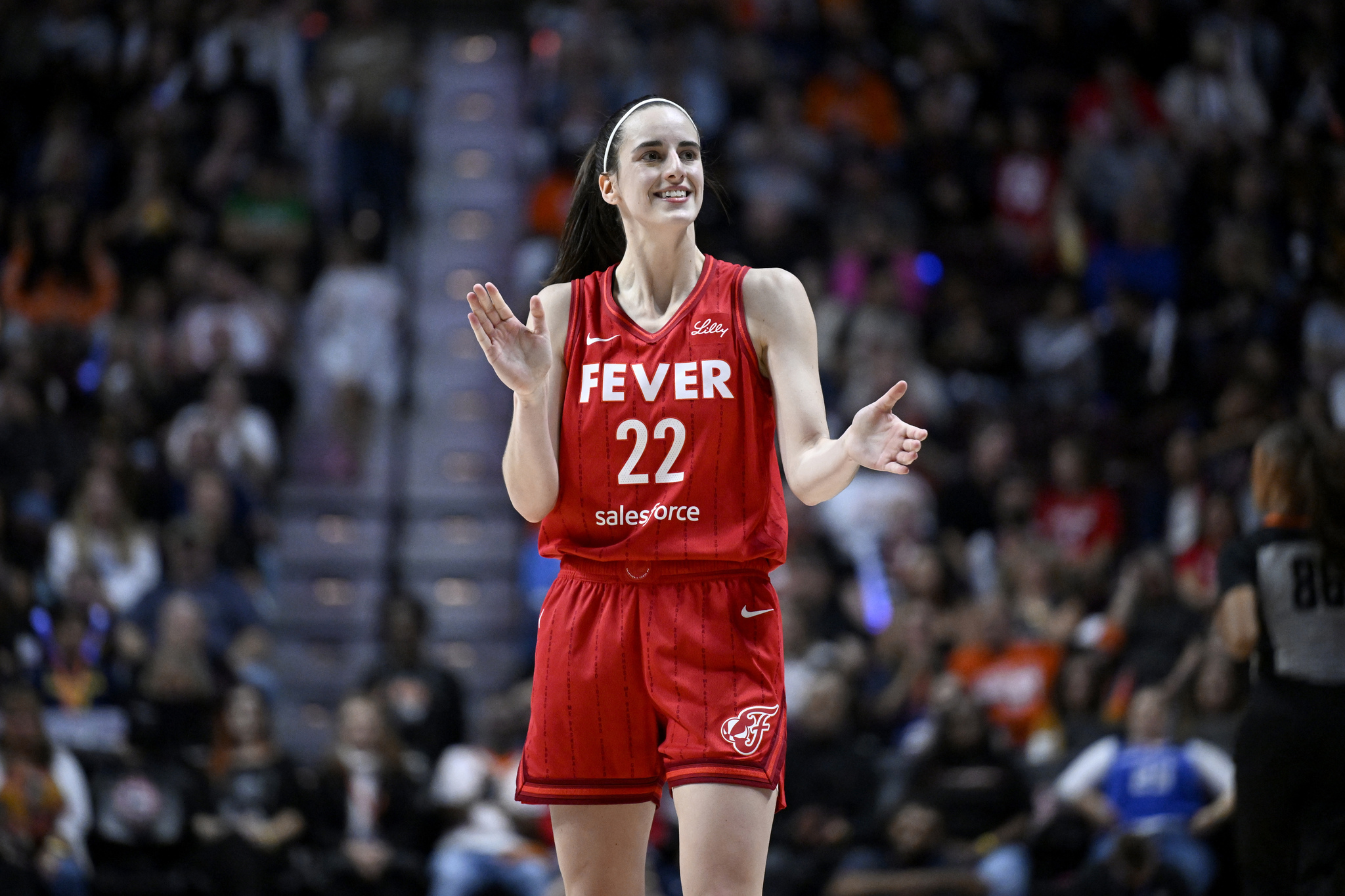 Caitlin Clark is unstoppable casually draining 22 straight buckets during  training | Marca