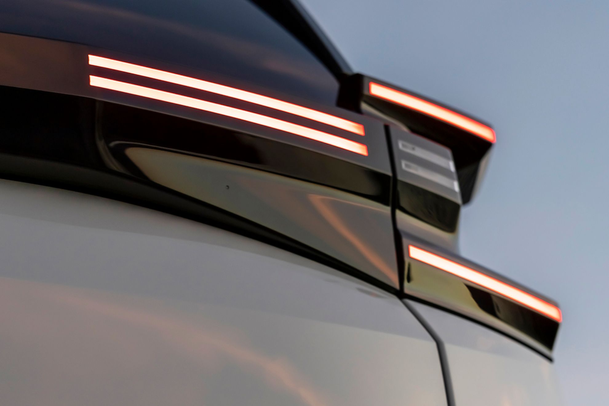 O design das lanternas traseiras do C5 Aircross é realmente original.